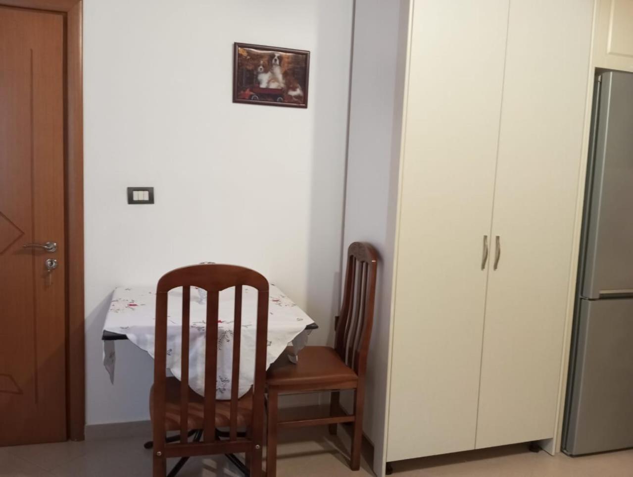 Dhimitri'S Guest House بيرات المظهر الخارجي الصورة